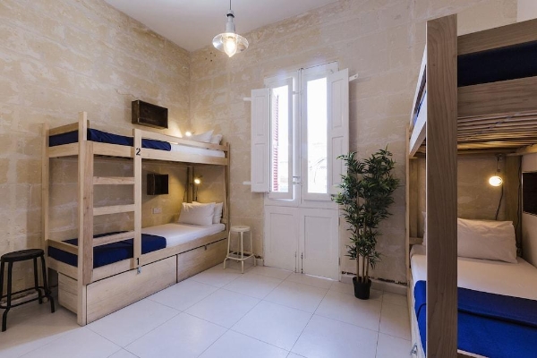 Two Pillows Boutique Hostel (Sliema)